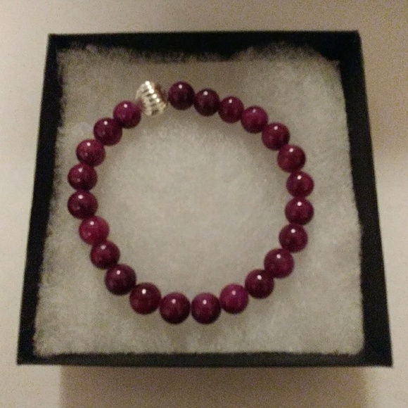 Violet Mountain Jade Stone Bracelet - Picture 2 of 8
